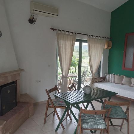 The White Rabbit Guesthouse Eco-Lodge "Cosy Apartment" Psakoudia Esterno foto