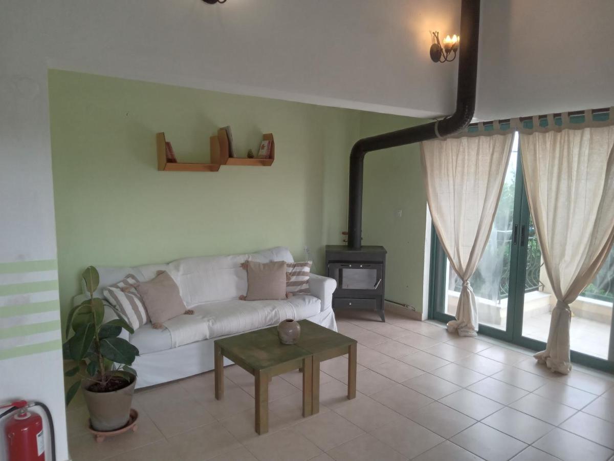 The White Rabbit Guesthouse Eco-Lodge "Cosy Apartment" Psakoudia Esterno foto
