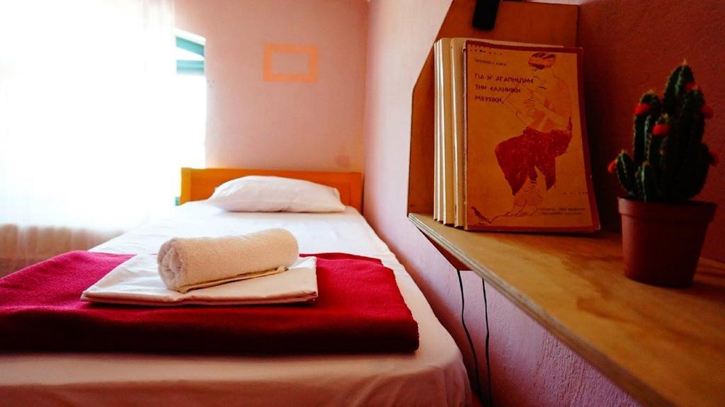 The White Rabbit Guesthouse Eco-Lodge "Cosy Apartment" Psakoudia Esterno foto